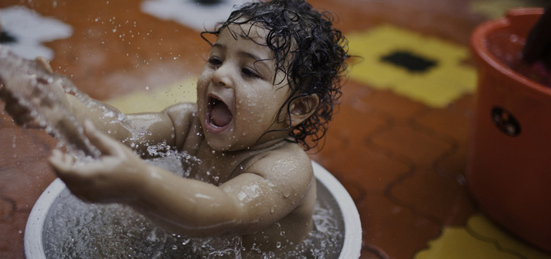 Baby Sponge Bath: How To Give Your Newborn A Sponge Bath?